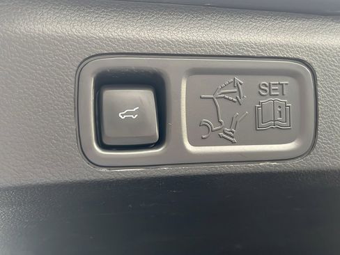 Used 2022 Ford Expedition Platinum image 42