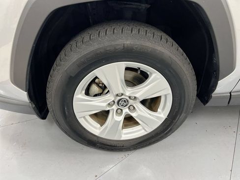 Used 2021 Toyota RAV4 XLE FWD image 24