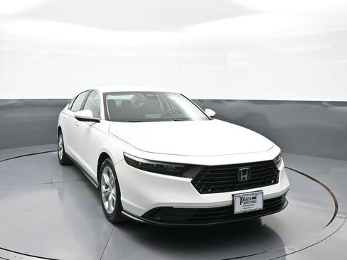 Used 2023 Honda Accord LX image 3