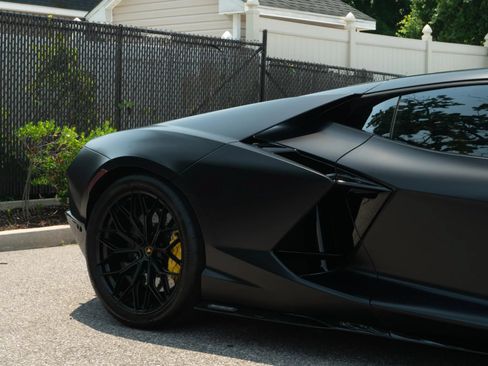 Used 2024 Lamborghini Revuelto AWD/4WD image 50