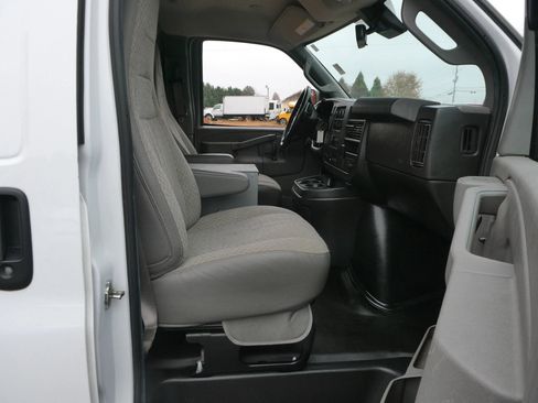 Used 2021 Chevrolet Express 2500 w/ Driver Convenience Package image 22