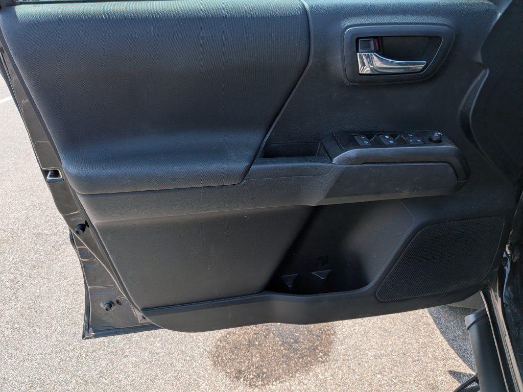 Used 2023 Toyota Tacoma TRD Sport RWD image 8