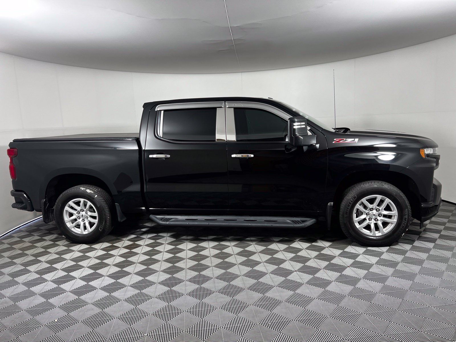 Used 2020 Chevrolet Silverado 1500 RST AWD/4WD image 4