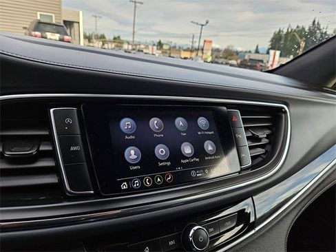 Used 2024 Buick Enclave Premium image 25