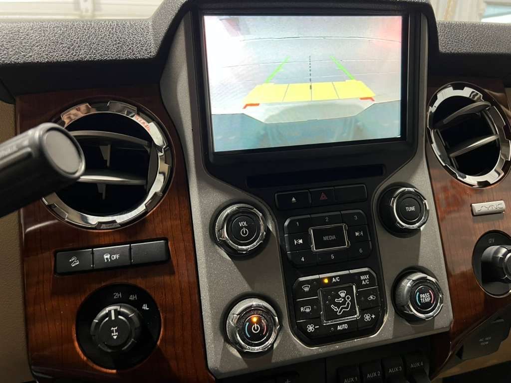 Used 2016 Ford F250 King Ranch w/ FX4 Off-Road Package AWD/4WD image 18