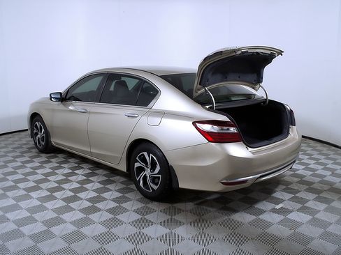 Used 2016 Honda Accord LX image 10