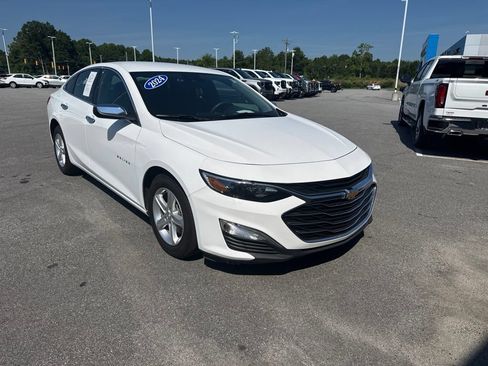 Used 2024 Chevrolet Malibu LS w/ Driver Confidence Package FWD image 1