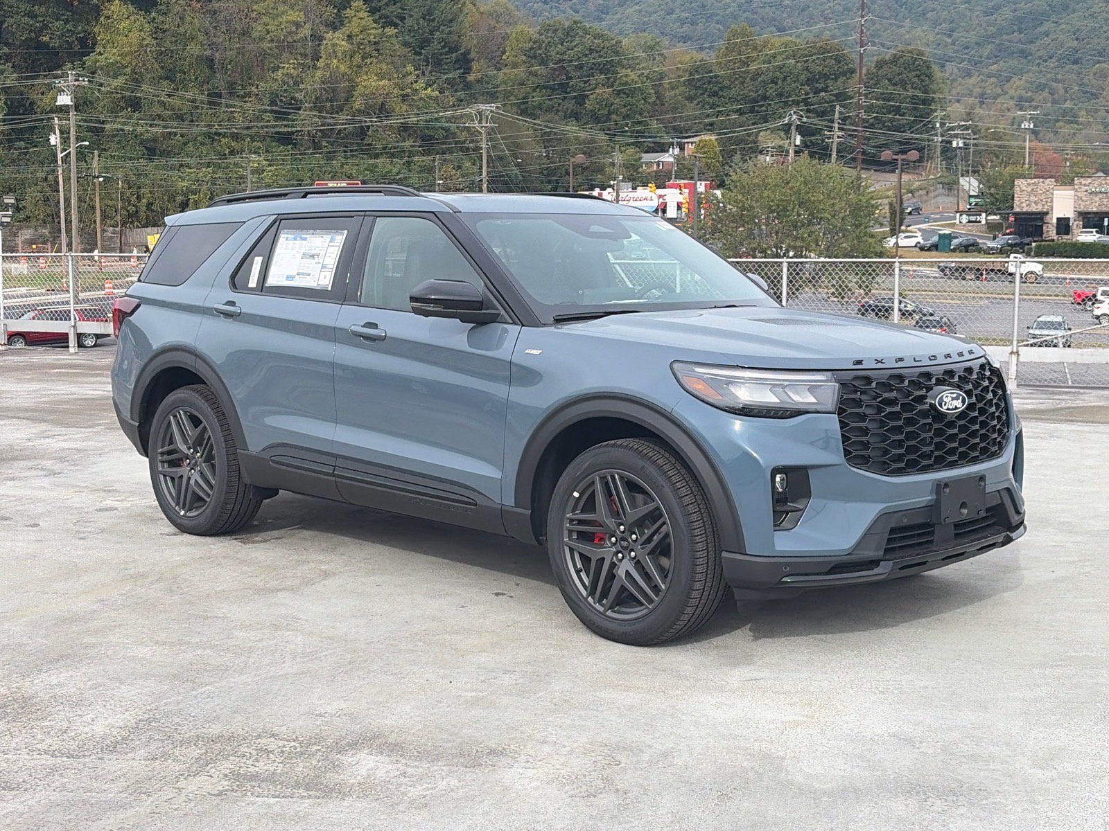 New 2027 Ford Explorer ST-Line w/ Premium Package AWD/4WD image 1