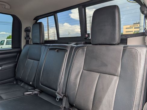 Used 2017 Nissan Titan PRO-4X w/ Pro-4x Convenience Package AWD/4WD image 29