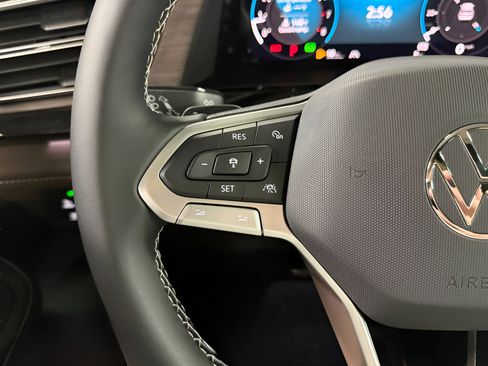 New 2026 Volkswagen Atlas SEL image 12