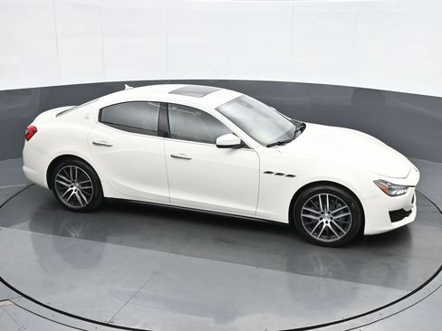 Used 2019 Maserati Ghibli S Q4 AWD/4WD image 23