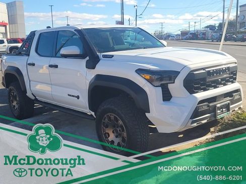 Certified 2025 Toyota Tacoma Trailhunter image 22