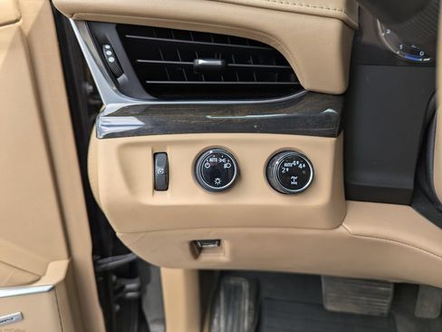 Used 2020 Cadillac Escalade Platinum AWD/4WD image 14