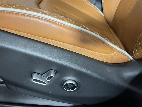 Certified 2025 Chrysler Pacifica Pinnacle image 23