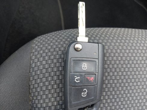 Used 2019 Volkswagen Jetta S FWD image 32