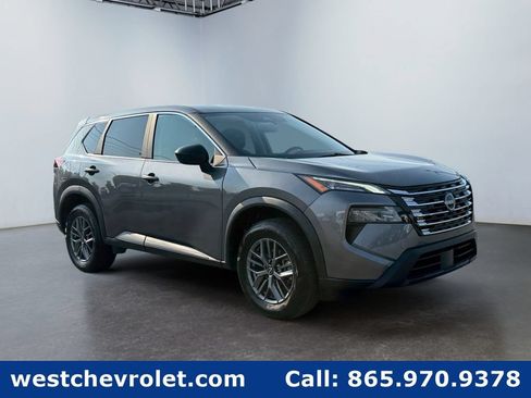 Used 2025 Nissan Rogue S FWD image 1