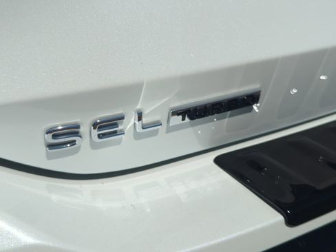 New 2026 Volkswagen Tiguan SEL R-Line image 22