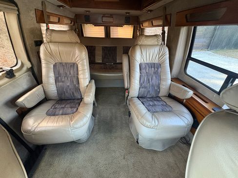 Used 1995 Ford E-150 and Econoline 150 image 7