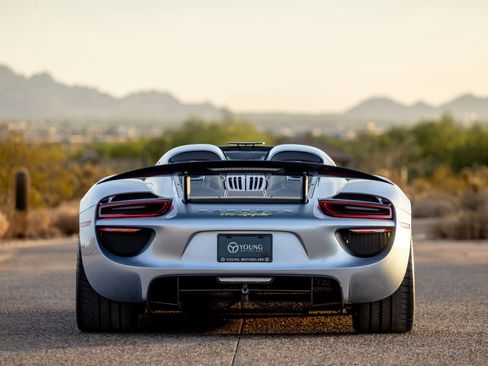 Used 2015 Porsche 918 Spyder AWD/4WD image 7