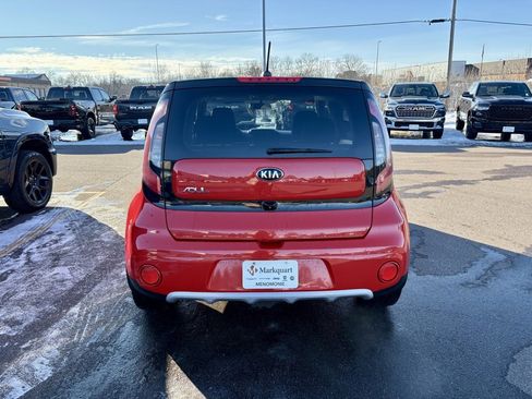 Used 2019 Kia Soul + image 4