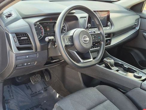 Used 2024 Nissan Rogue SV AWD/4WD image 9