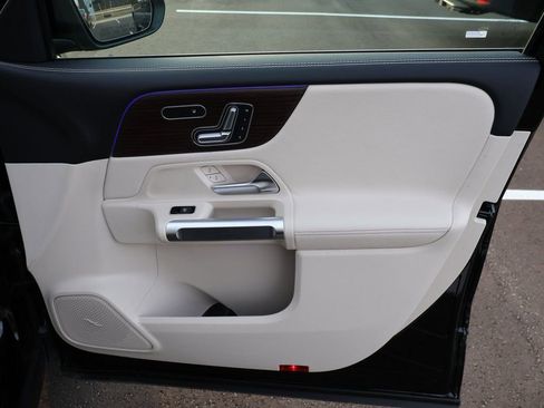 New 2026 Mercedes-Benz GLB 250 4MATIC image 13