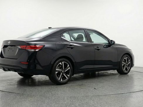 Used 2025 Nissan Sentra SV FWD image 9