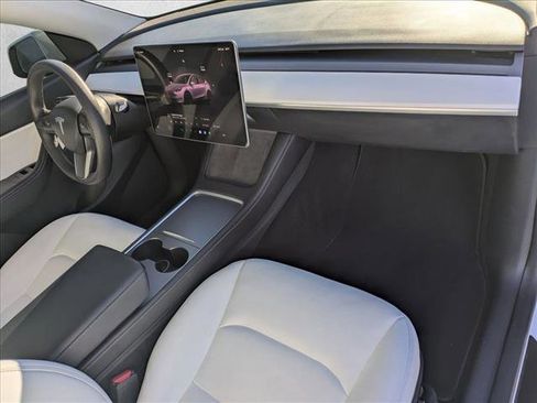 Used 2022 Tesla Model Y Performance image 22