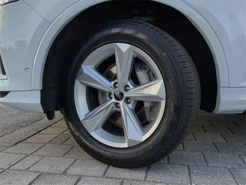 Used 2024 Audi Q7 2.0T Premium Plus image 36