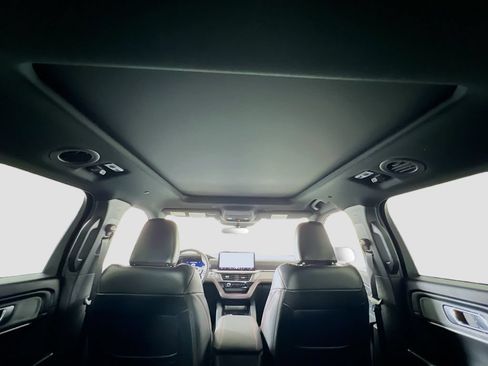 Used 2026 Ford Explorer ST-Line AWD/4WD image 43