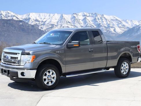 Used 2014 Ford F150 XLT w/ XLT Chrome Package AWD/4WD image 2