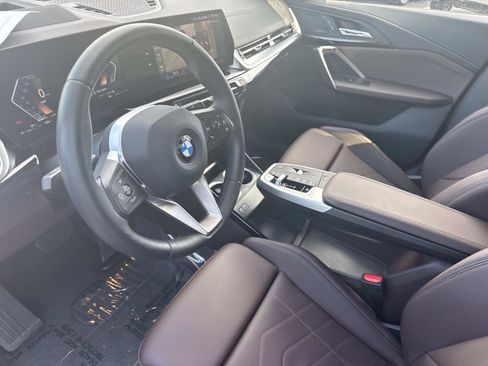 Used 2025 BMW X2 xDrive28i image 31