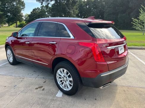 Used 2019 Cadillac XT5 FWD image 3