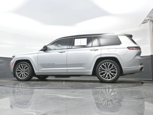 Used 2023 Jeep Grand Cherokee L Summit image 27