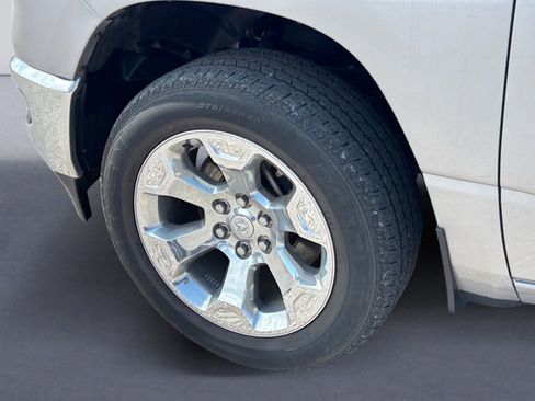 Used 2022 RAM 1500 Big Horn AWD/4WD image 6