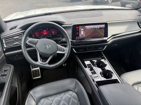 Used 2024 Volkswagen Atlas Cross Sport SEL Premium R-Line image 19