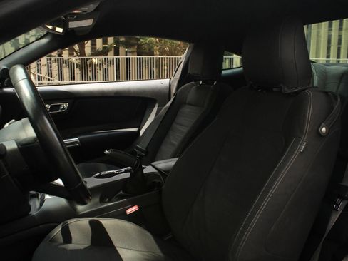 Used 2016 Ford Mustang GT RWD image 16