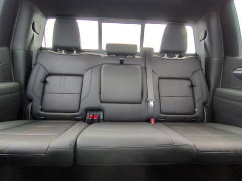 New 2026 Chevrolet Silverado 1500 High Country w/ High Country Premium Package AWD/4WD image 5