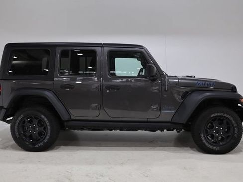 Used 2023 Jeep Wrangler Unlimited w/ Cold Weather Group AWD/4WD image 8