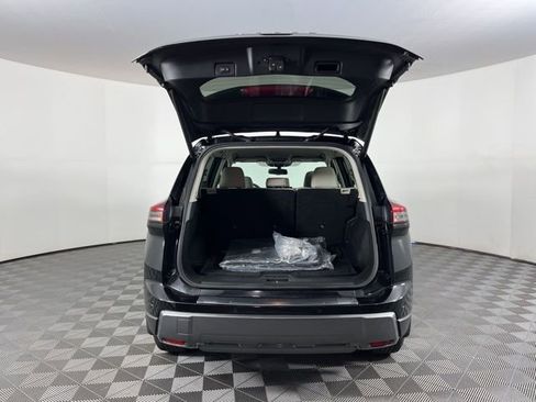 Used 2025 Nissan Rogue SL image 45