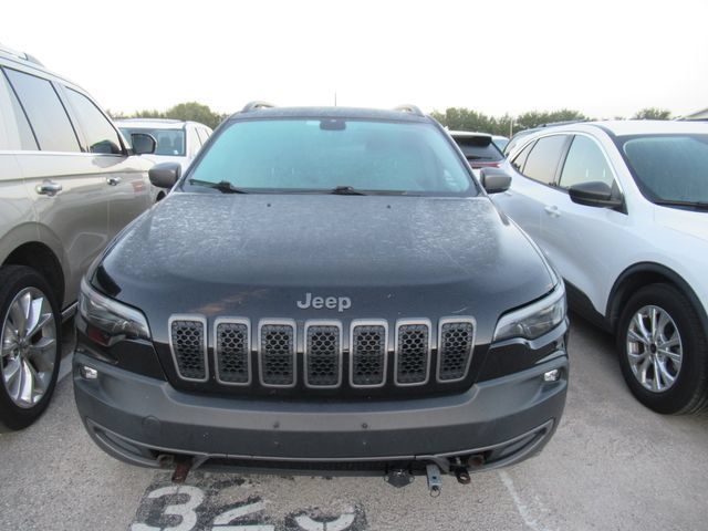 Used 2019 Jeep Cherokee Trailhawk w/ Comfort/Convenience Group AWD/4WD image 2