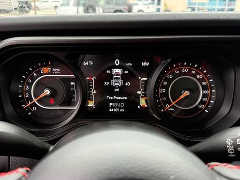 Used 2024 Jeep Wrangler Unlimited Rubicon AWD/4WD image 29