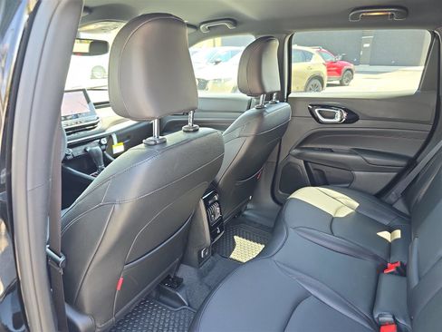 New 2025 Jeep Compass Trailhawk w/ Trailhawk Elite Group image 17