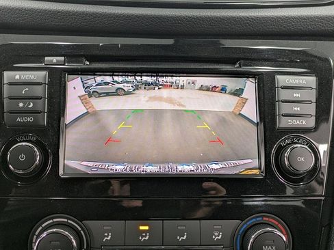 Used 2019 Nissan Rogue S image 12