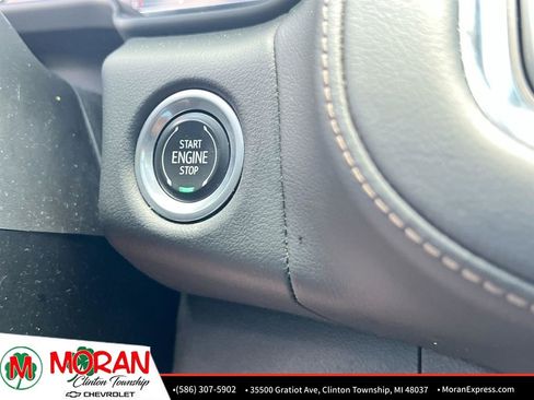 Certified 2023 Chevrolet Suburban High Country image 18