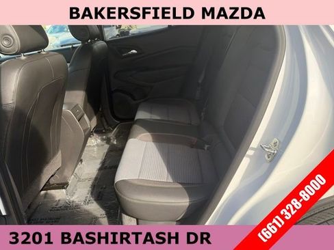 Used 2025 Chevrolet Trax LT w/ LT Convenience Package image 18