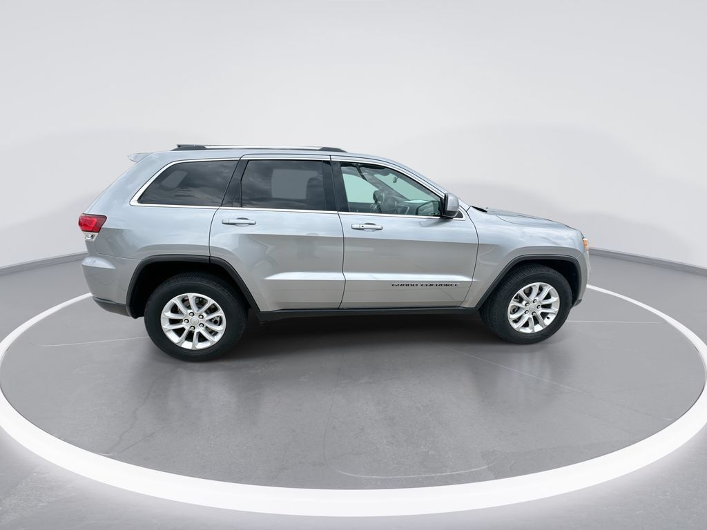 Used 2021 Jeep Grand Cherokee Laredo RWD image 9