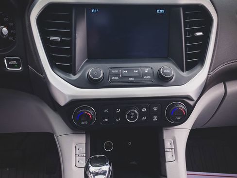 Used 2019 GMC Acadia SLT w/ LPO, Floor Liner Package FWD image 5
