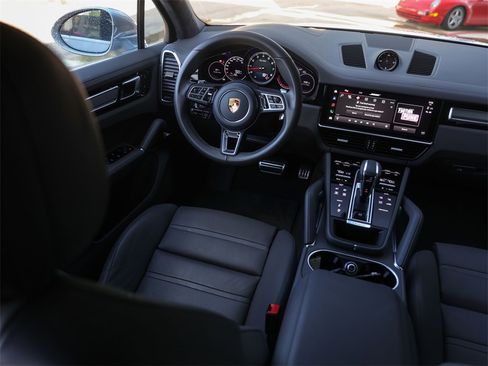 Certified 2022 Porsche Cayenne Turbo image 32