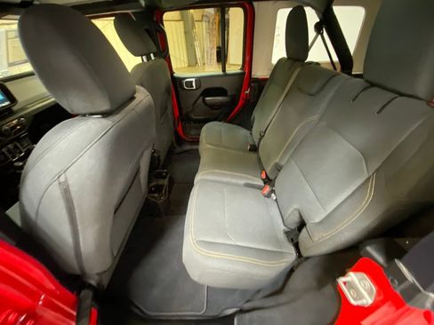 Used 2025 Jeep Wrangler Unlimited Sport AWD/4WD image 23